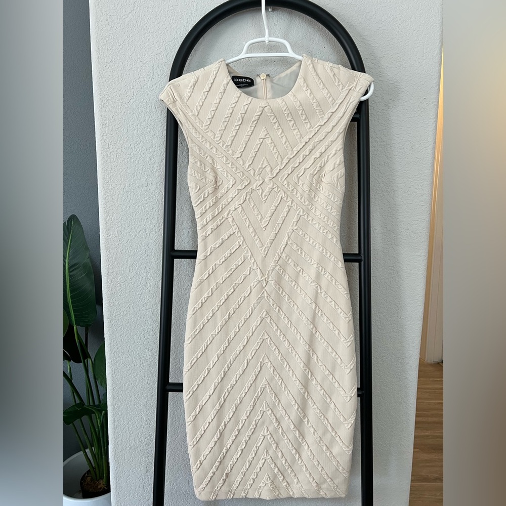 Bebe double lined Midi Dress in Beige